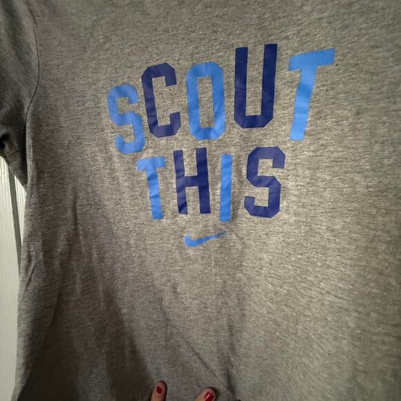 Nike Gray "Scout This" Tshirt Medium Slim Fit Women Medium - Picture 2 of 4